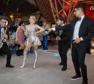 Poate o formație live bună să crească darul de nuntă?